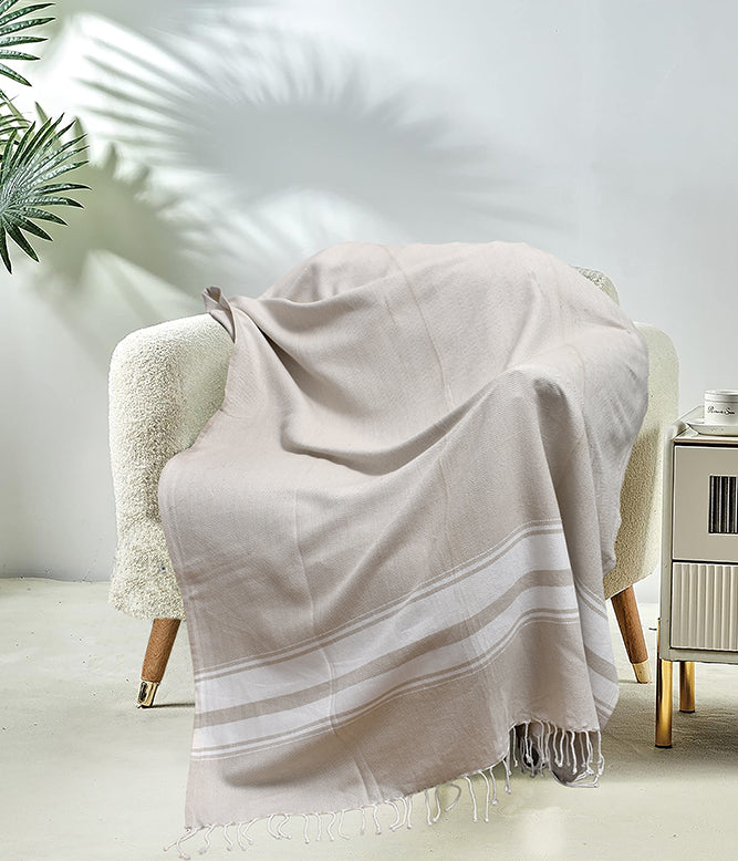 Classic Beige &amp; White Throw - TGW